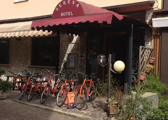 Ξενοδοχείο Serena 3*